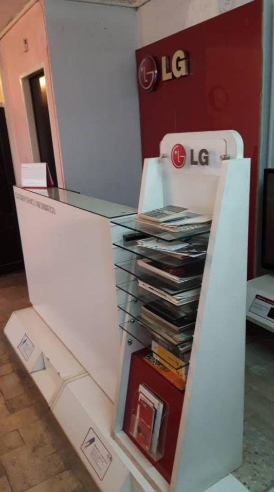 نمای فروشگاه - گروه مهندسی الکترونیک سهند